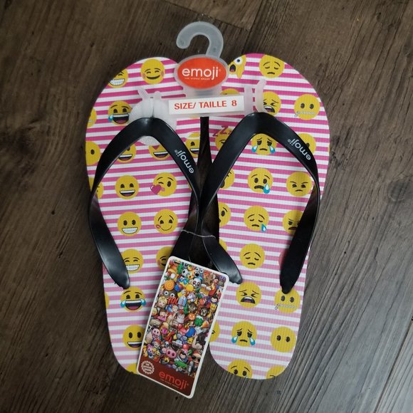 Ladies Size 8 Emoji Flip Flops (Emoji Brand) - Picture 1 of 2